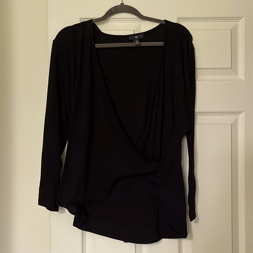 Gap wrap top